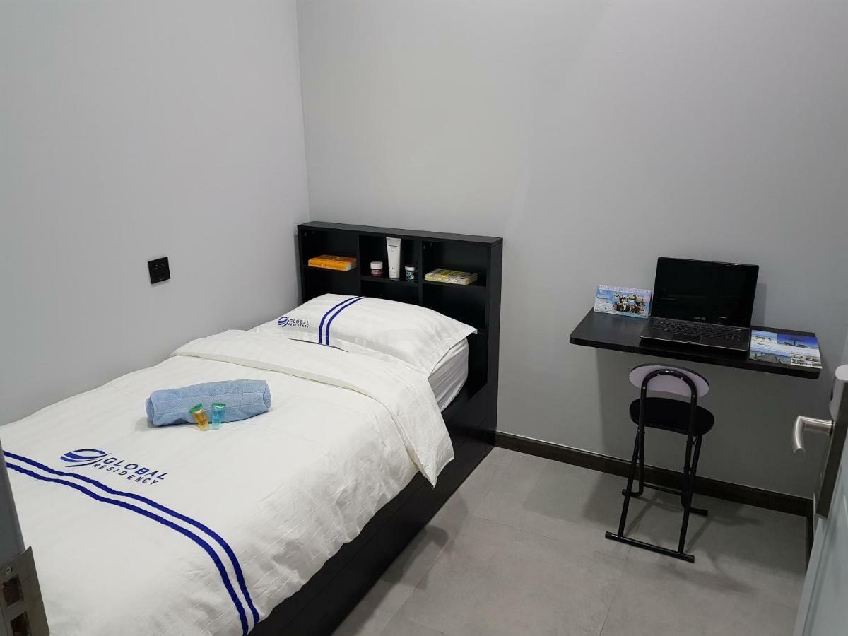 Global Residency Hotel Kota Kinabalu Kültér fotó