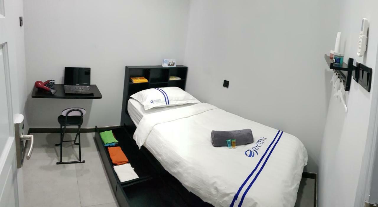 Global Residency Hotel Kota Kinabalu Kültér fotó